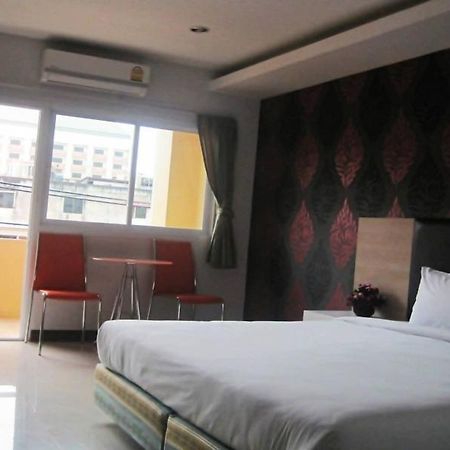 Orange Grand Hotel Bankhlongphruan Kültér fotó
